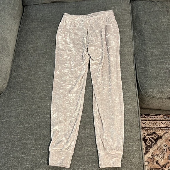 White Crushed Joggers Lululemon - Picture 2 of 5